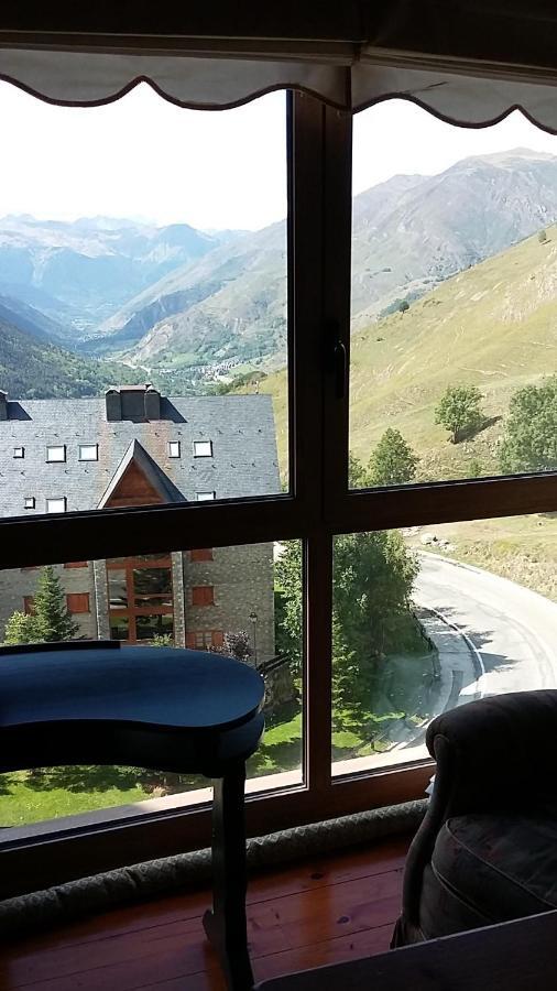 Apartamentos Tanau Baqueira Beret Buitenkant foto